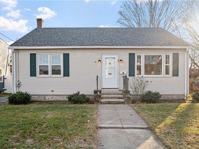 86 Sherwood St, Cranston, RI, 02920