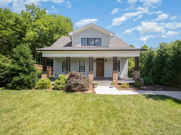 200 W Corbin St, Hillsborough, NC 27278