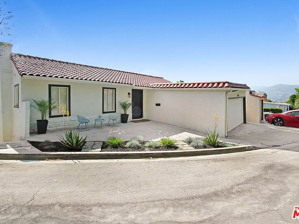 1st image of 1423 Stanford Dr