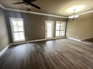 24223 Chateau De Chene Dr, Walker, LA 70785