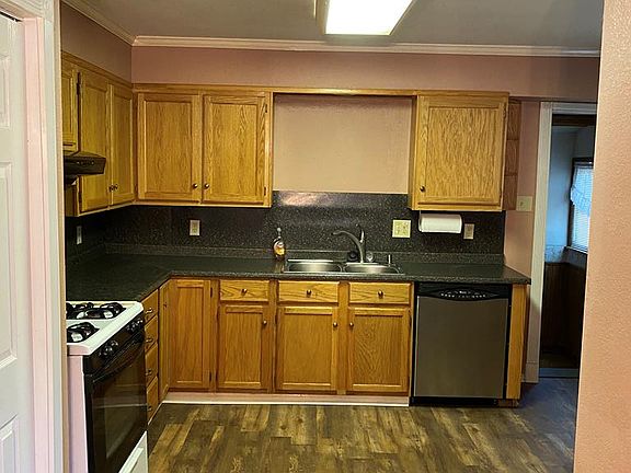 3rd image of 2320 Avenue D