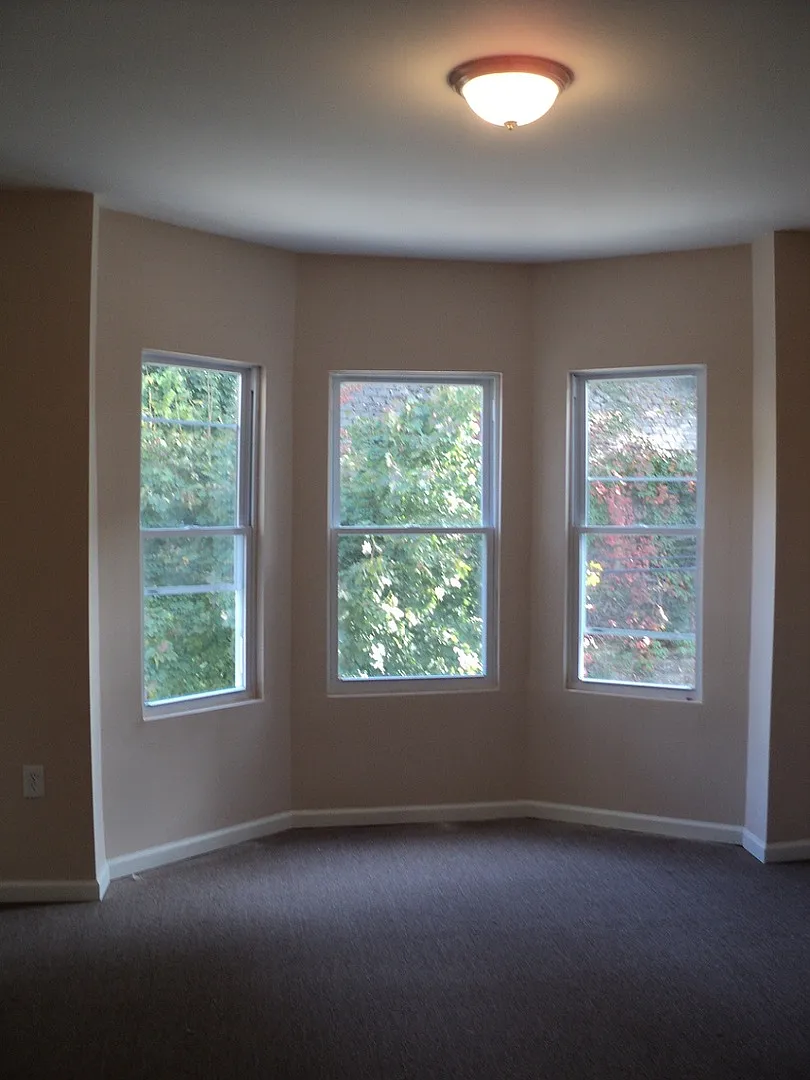 Large Home - Mt. Airy — Photo 2