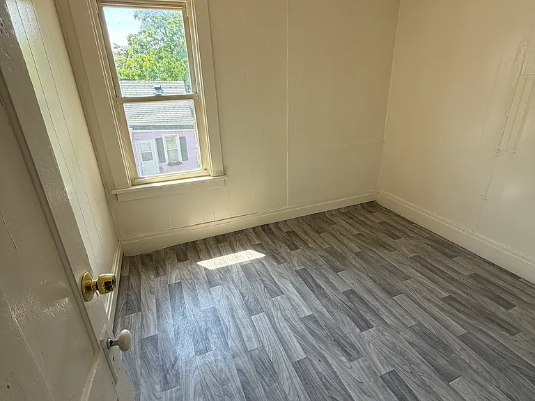 114 Landon St #U — Photo 9