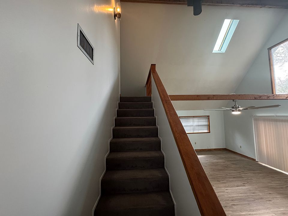 1st image of 734 SW 5th Ave