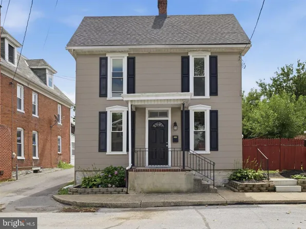 111 Harrison Ave, Waynesboro, PA 17268