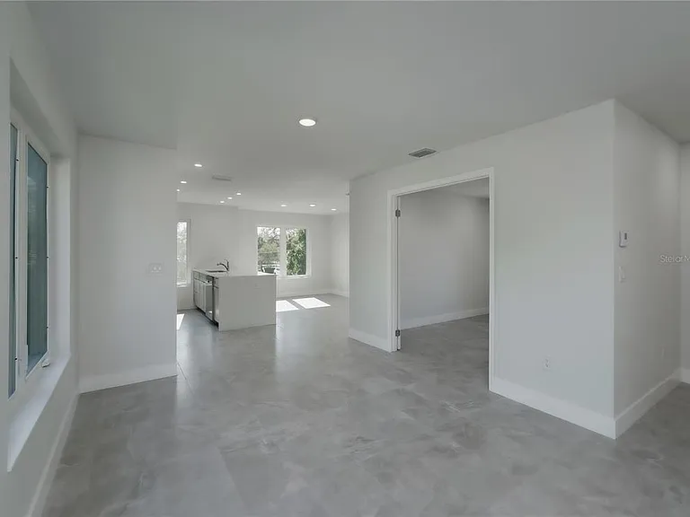 310 Hibiscus St #B — Photo 15