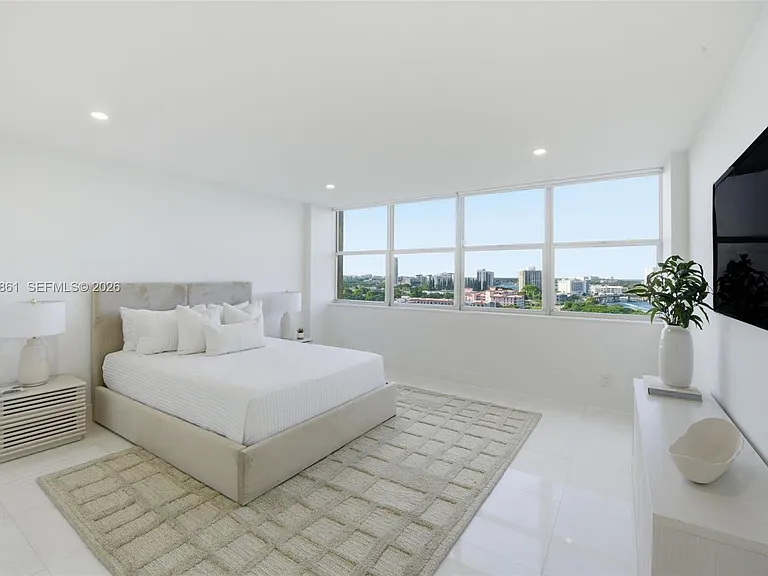 1180 S Ocean Blvd #12F — Photo 26