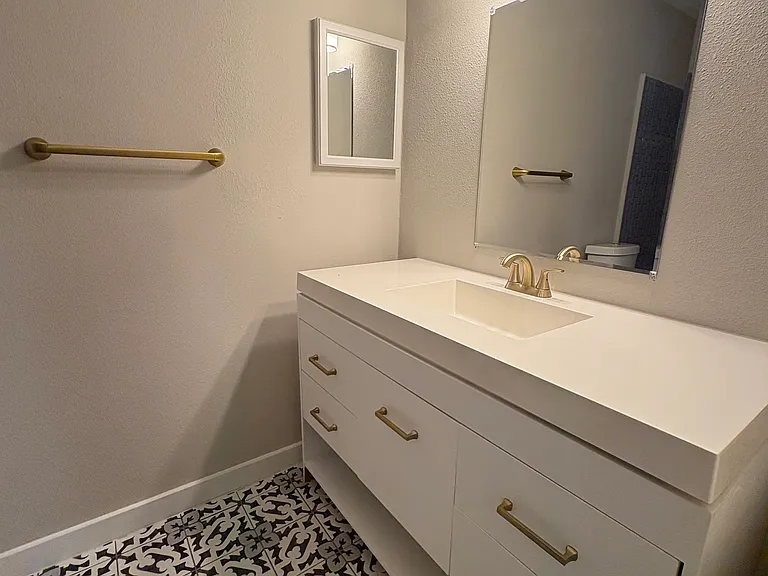 206 Rolling Hills Pl — Photo 19