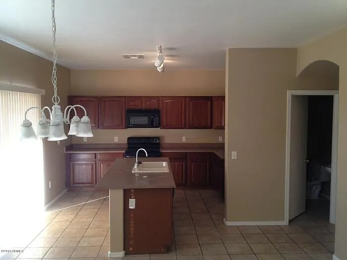 10457 E Obispo Ave — Photo 7