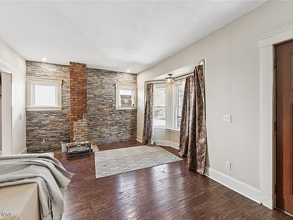 5th image of 1312 W 93rd St