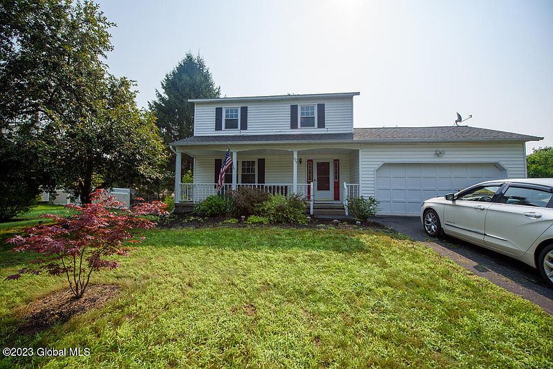 2nd image of 1127 Laural Lane