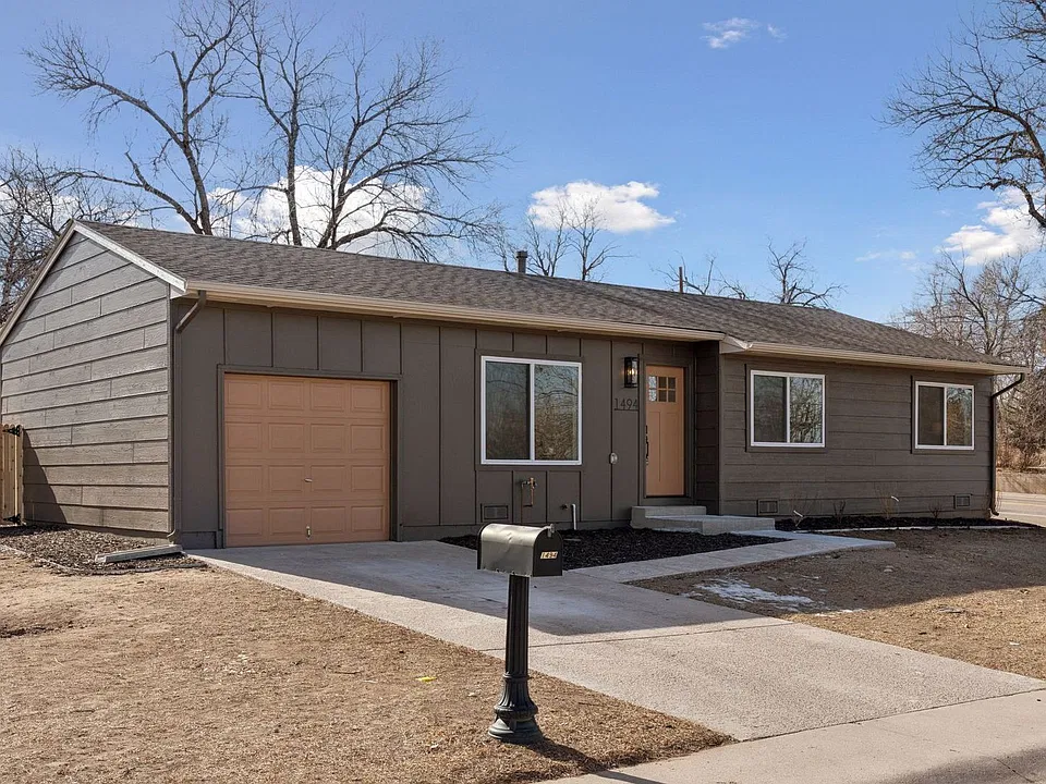 1494 W Lake Ave