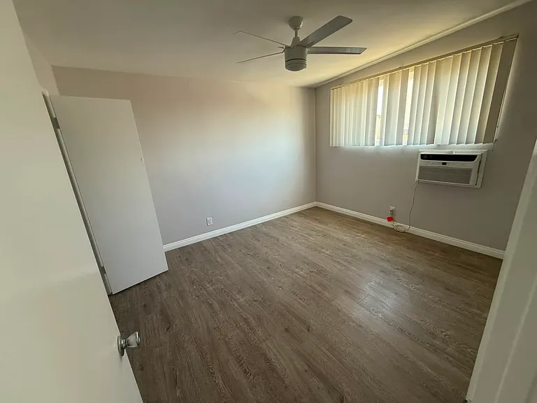 3410 Club Dr #9 — Photo 6