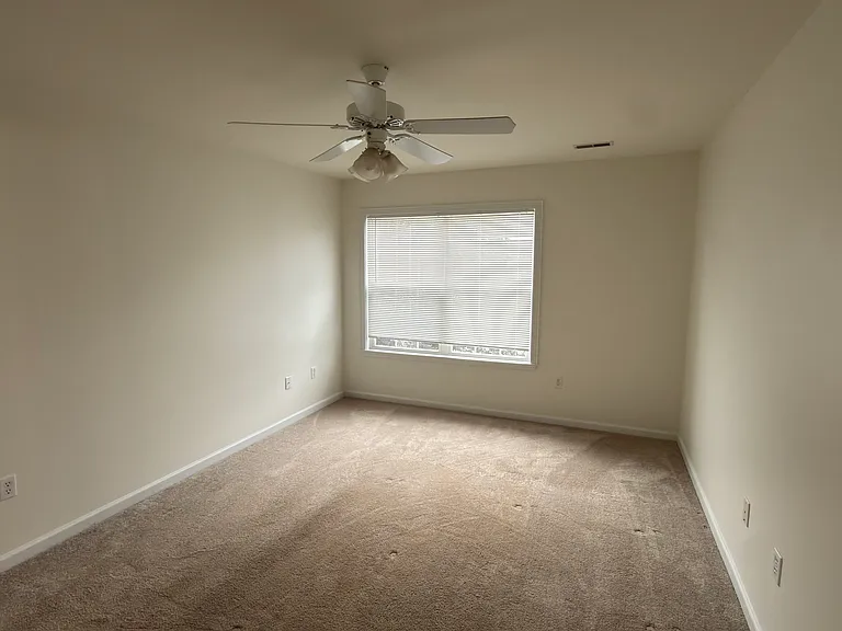 1532 Primrose Ln — Photo 21