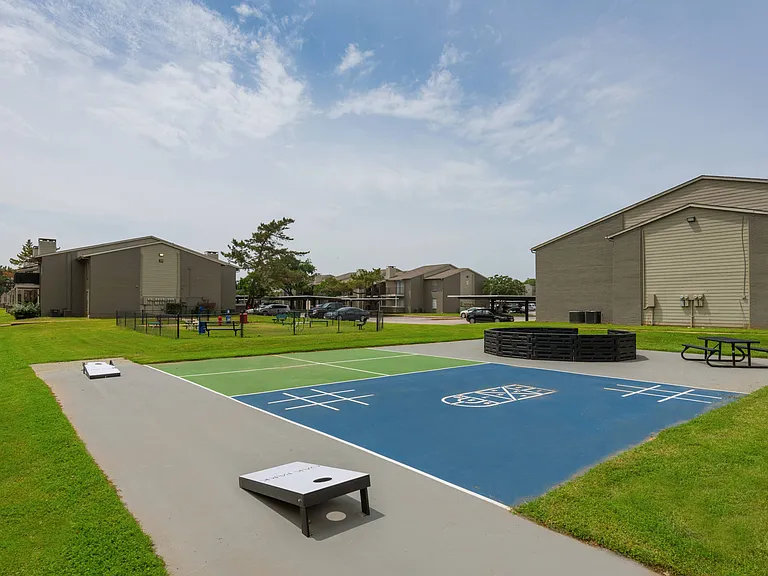 Outdoor Fitness Center at Oak Park Apartments