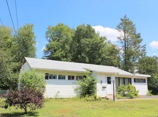 55 Green Manor Ave, Windsor, CT 06095