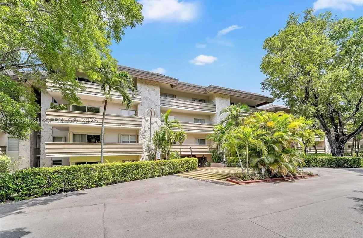 1 bed, 1.5 bath, 894 sqft, $2,500 — Photo 1