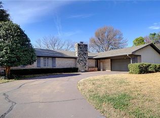 4005 Emerald Oaks Dr, Fort Worth, TX 76117