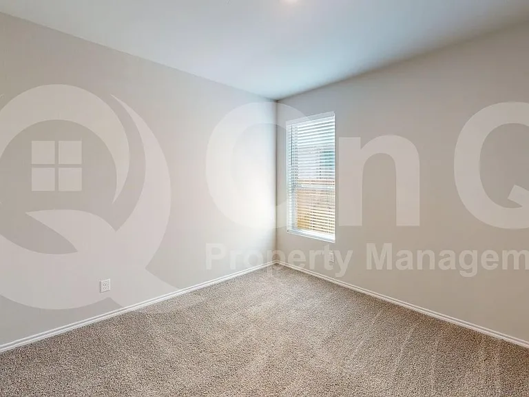 9741 McClane Farm Dr — Photo 10