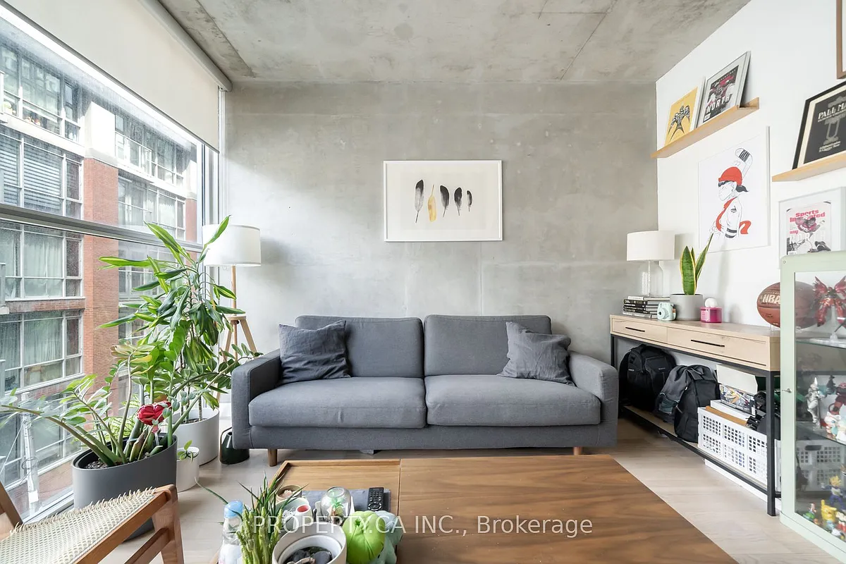 Building Photo - 25 Oxley St #403