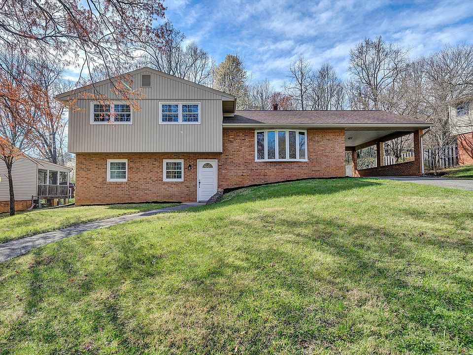1st image of 3220 Hartley Cir