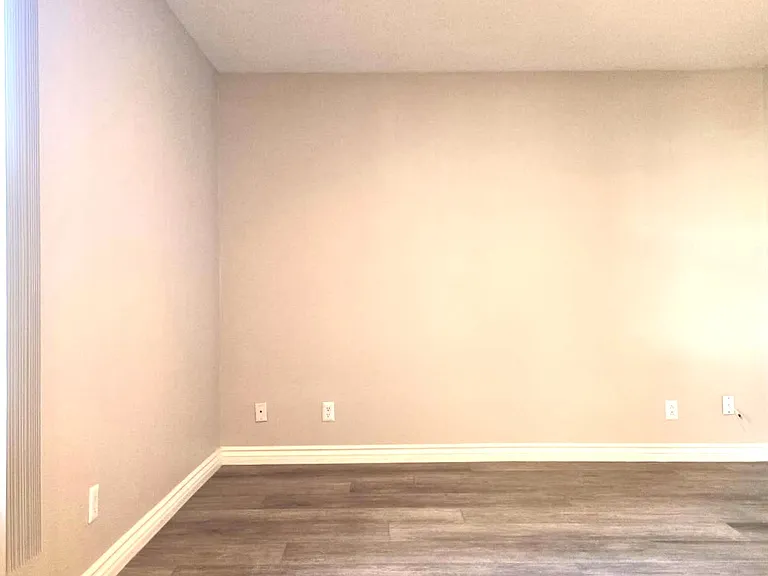 11230 Camarillo St #101 — Photo 14