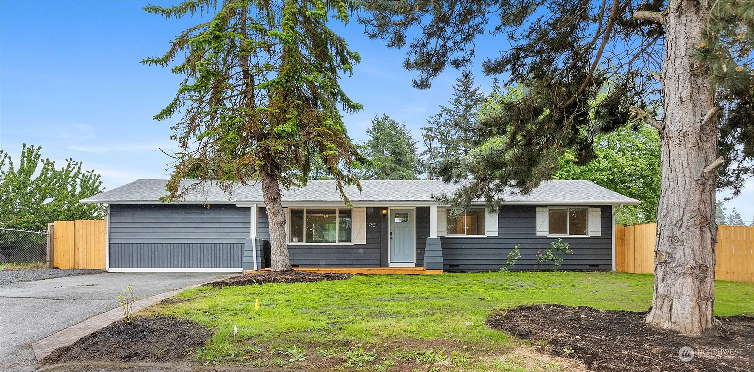 17629 34th Avenue NE photo 1