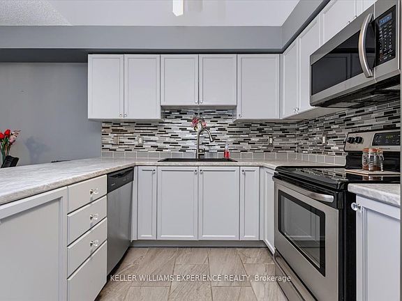 3rd image of 137 Sydenham Wls #13