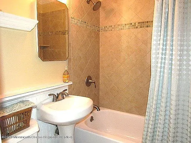 408 Rose Ave — Photo 10