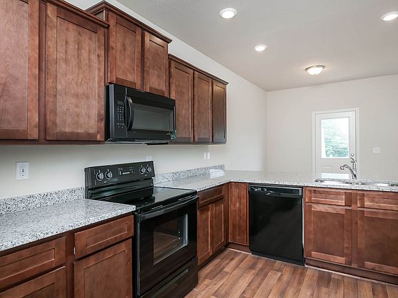 All kitchen appliances included
