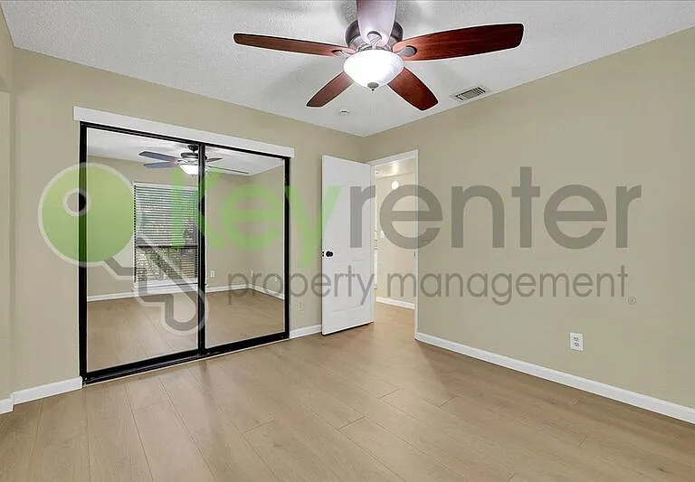 600 Del Verde Cir #2 — Photo 14