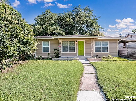 3rd image of 2039 Lamar St