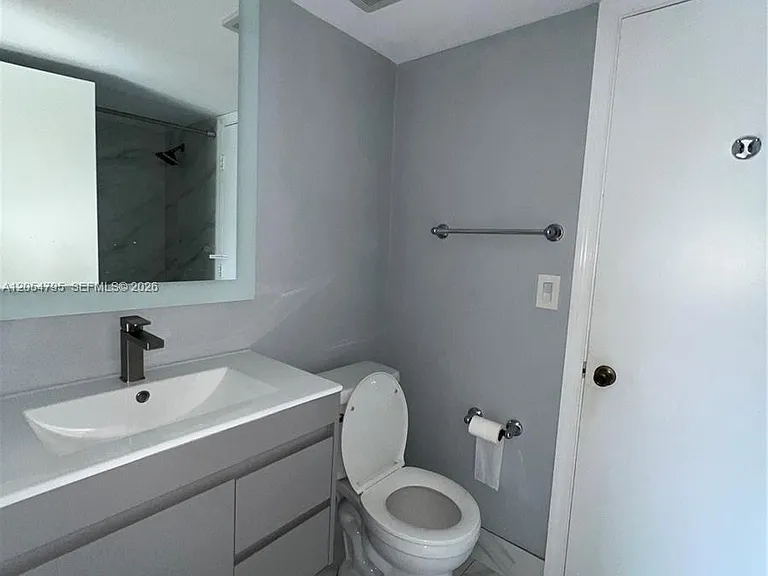 5801 Riverside Dr #104B3 — Photo 5