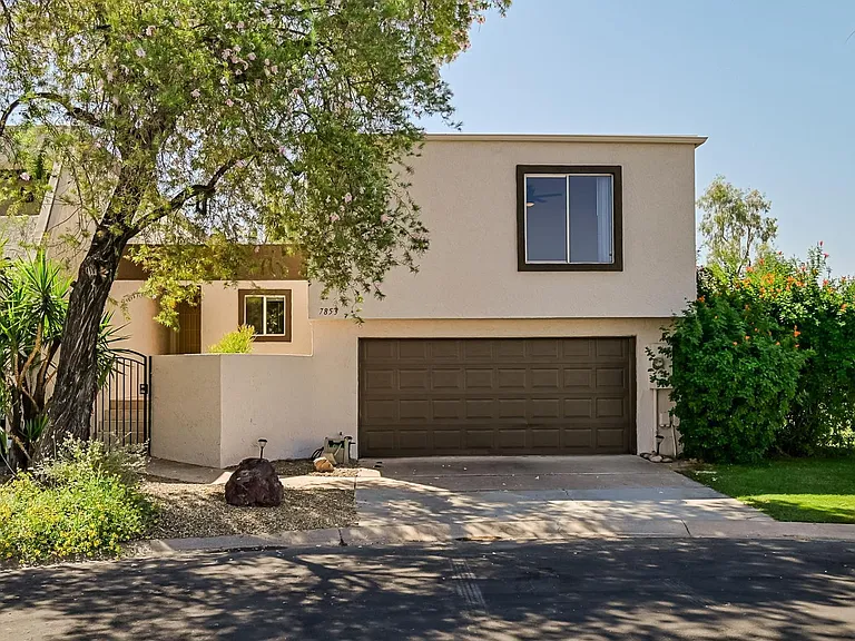 7853 E Pleasant Run — Photo 1