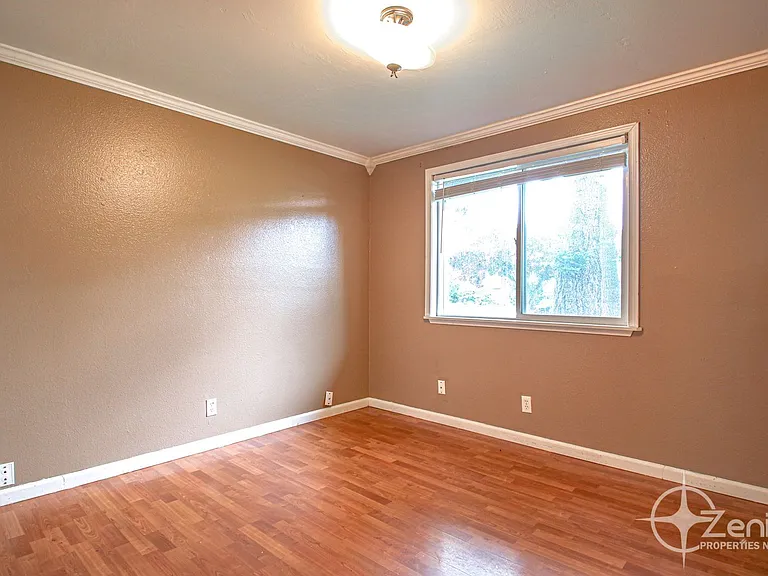 15012 NE 6th St — Photo 21