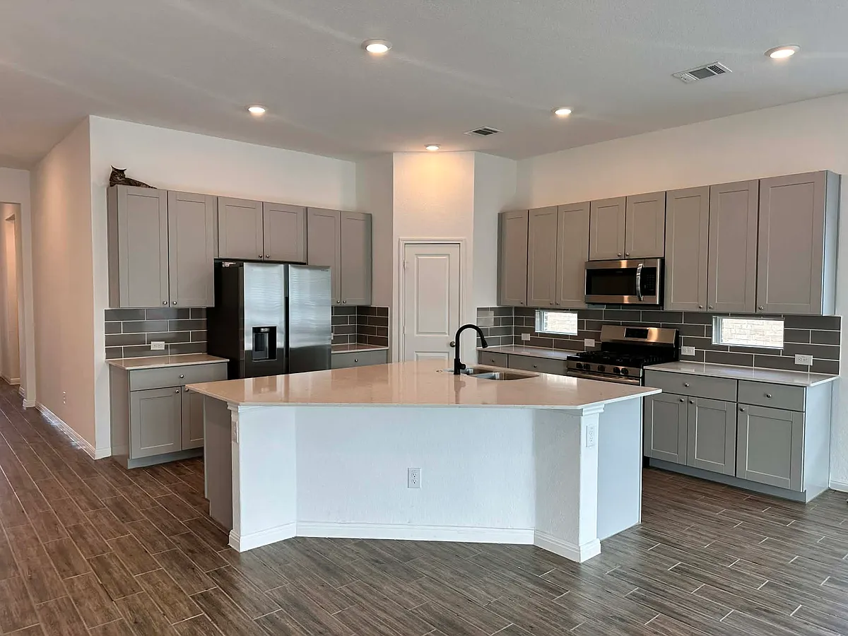 Building Photo - 15126 Nettleton Ml