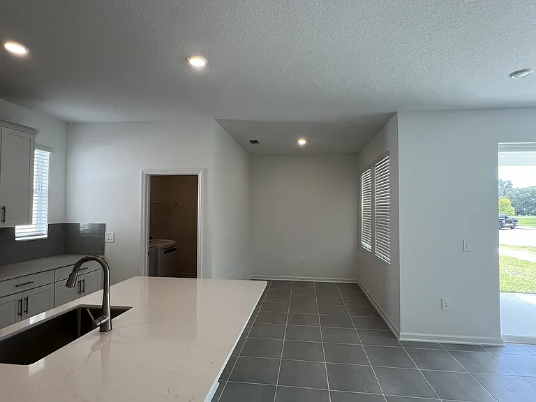 5653 Fiona Ln — Photo 18
