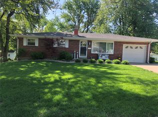 1446 Pleasantview Dr, Saint Charles, MO 63303