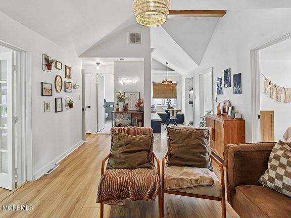 5th image of 264 23rd Avenue