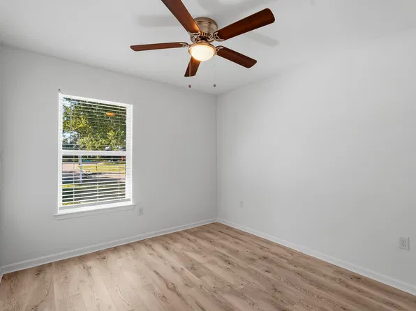 4106 Gardendale Dr, Houston, TX 77092