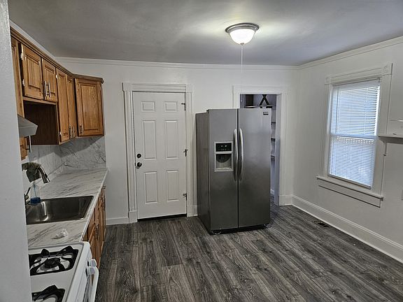 3rd image of 68-70 Irving St #1