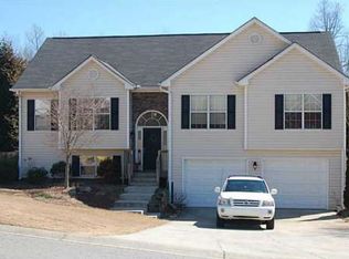 6212 N Star Dr, Flowery Branch, GA 30542