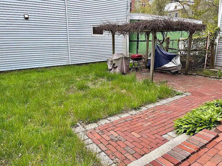 230 Hurley St #1 — Photo 9