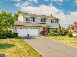 824 Maxwell Pl, Lansdale, PA 19446