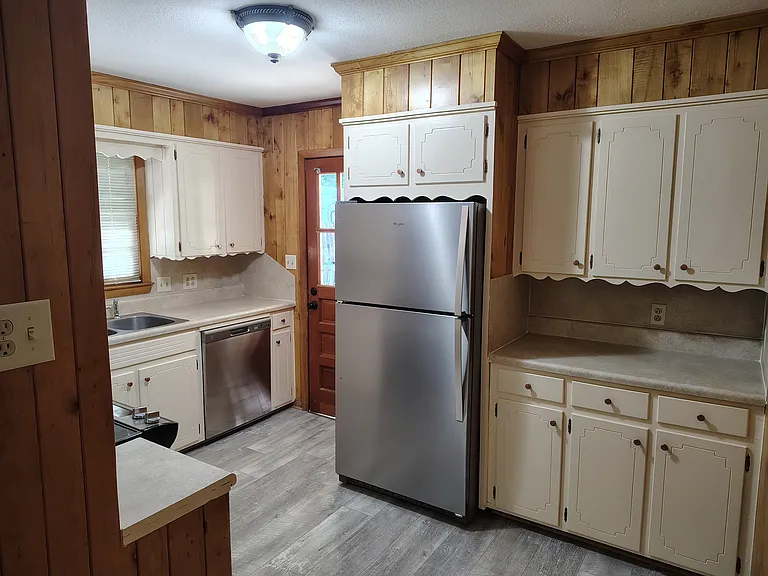 434 Shady Ln — Photo 10