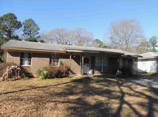 1206 Charles St, El Dorado, AR 71730