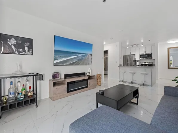 1970 Columbia St Unit 203, San Diego, CA 92101