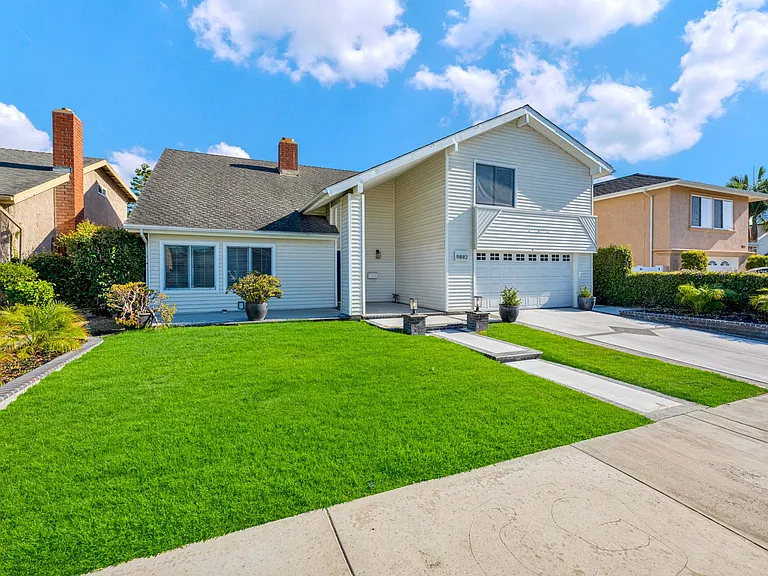 9882 Kings Canyon Dr — Photo 37