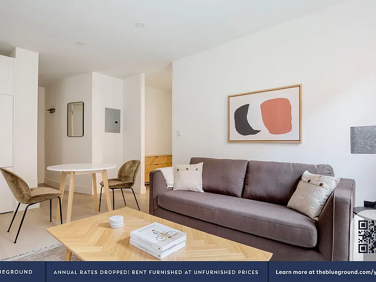 300 W 21st St #52 — Photo 3