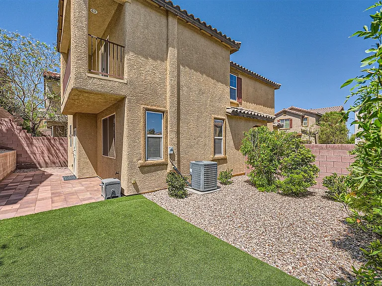 3811 Total Eclipse St — Photo 26
